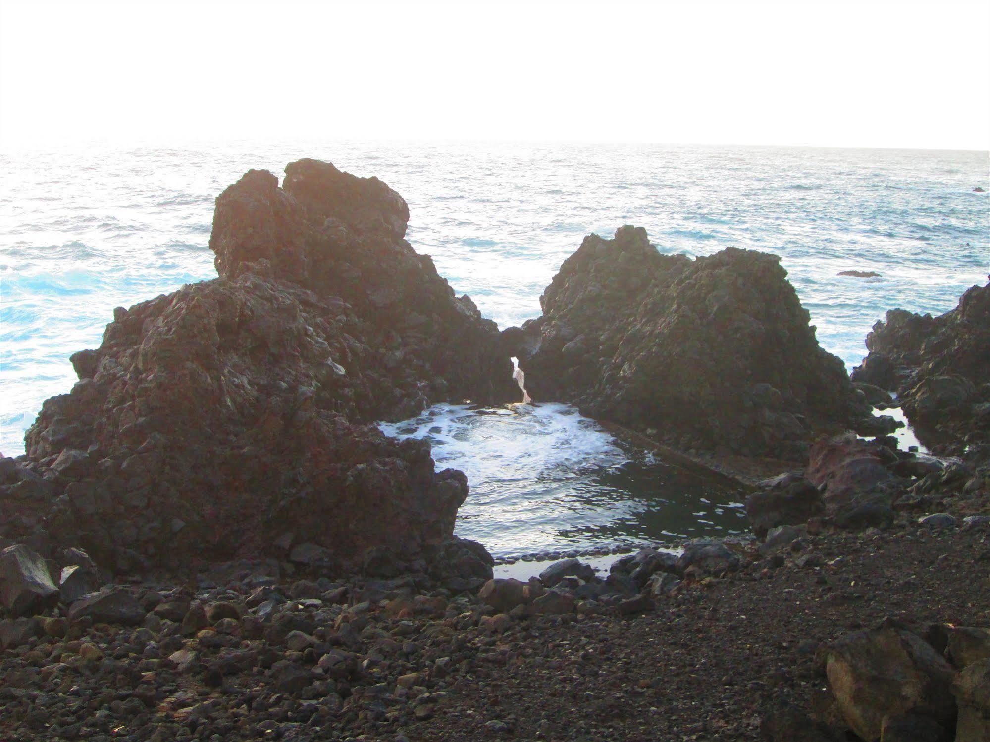 Iorana Isla De Pascua Hotel Hanga Roa Exterior photo